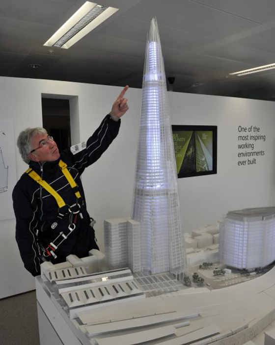 رجل اعمال يتخلى عن شركته ويكتبها باسماء موظفيه لانهم الأفضل صورة رقم 6 رجل اعمال يتخلى عن شركته ويكتبها باسماء موظفيه لانهم الأفضل صورة رقم 6