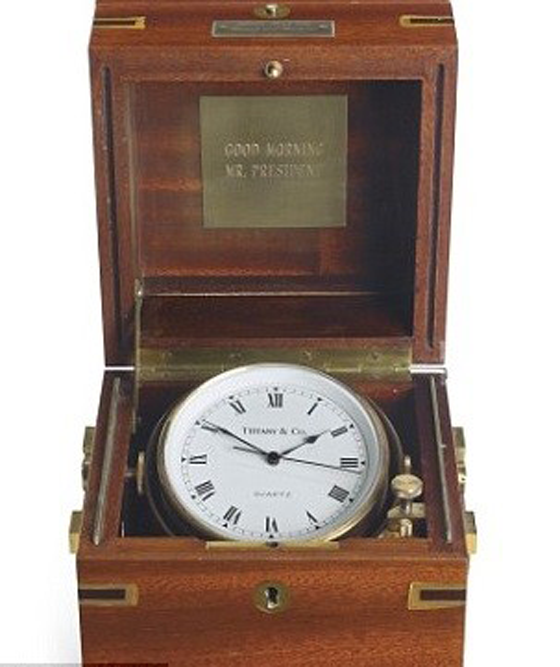 قطعة من سور برلين وقّع عليها رئيس امريكي للبيع بـ 20 ألف دولار صورة رقم 3 قطعة من سور برلين وقّع عليها رئيس امريكي للبيع بـ 20 ألف دولار صورة رقم 3