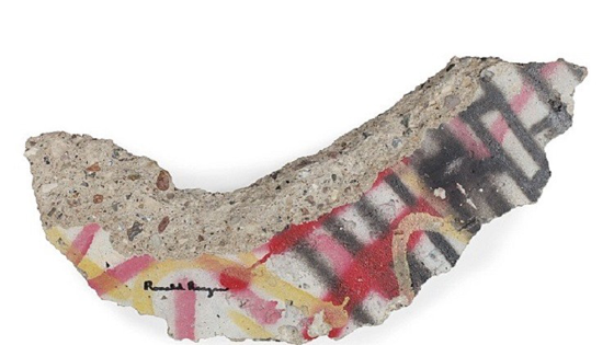 قطعة من سور برلين وقّع عليها رئيس امريكي للبيع بـ 20 ألف دولار صورة رقم 1 قطعة من سور برلين وقّع عليها رئيس امريكي للبيع بـ 20 ألف دولار صورة رقم 1