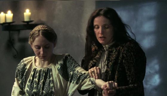 السيدة دراكولا الأكثر وحشية.. قتلت 650 فتاة واستحمت بدمائهن صورة رقم 4