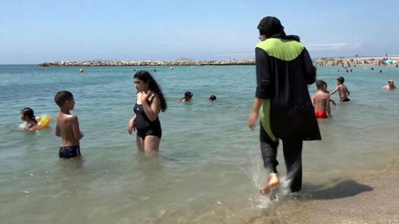 فرنسا: التهمة للبوركيني والشهرة لاسرائيل!! صورة رقم 7