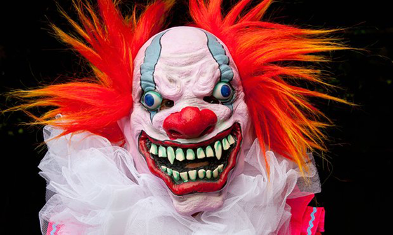 السفاحون المقنعون يثيرون قلق سكان كارولينا الامريكية!! صورة رقم 4