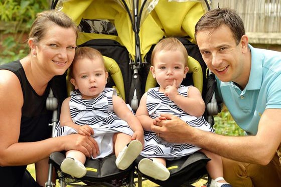 صور وفيديو الطفلتين التوأم روبي وروزي في المدرسة بعد عملية فصلهما صورة رقم 7 صور وفيديو الطفلتين التوأم روبي وروزي في المدرسة بعد عملية فصلهما صورة رقم 7