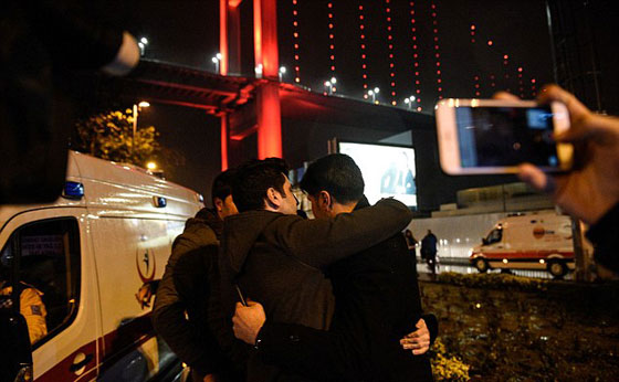 مجزرة ليلة رأس السنة في اسطنبول.. 39 قتيلاً وعشرات الجرحى  صورة رقم 17