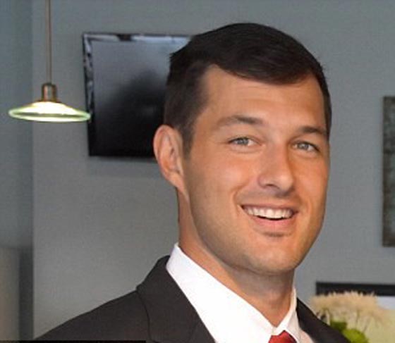  الامريكي الوحيد في هجوم اسطنبول نجا بفضل جهاز ايفون! صورة رقم 7