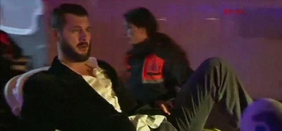  الامريكي الوحيد في هجوم اسطنبول نجا بفضل جهاز ايفون! صورة رقم 4