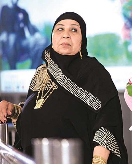 فنانة مصرية للسيسي: البس كالسون واذهب لزيارة حي شبرا.. فيديو صورة رقم 2