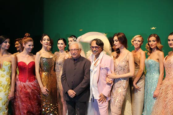 الاعتداء على مصمم ازياء شهير متهم باهانة الشعب التركي.. فيديو صورة رقم 7