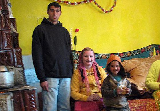 تعرف على اصغر جدة في العالم.. رومانية عمرها 23 عاما صورة رقم 1