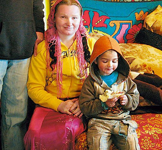 تعرف على اصغر جدة في العالم.. رومانية عمرها 23 عاما صورة رقم 3