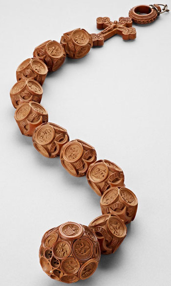 منحوتات خشبية تكشف اسرار حقبة زمنية تعود الى 500 عام صورة رقم 4