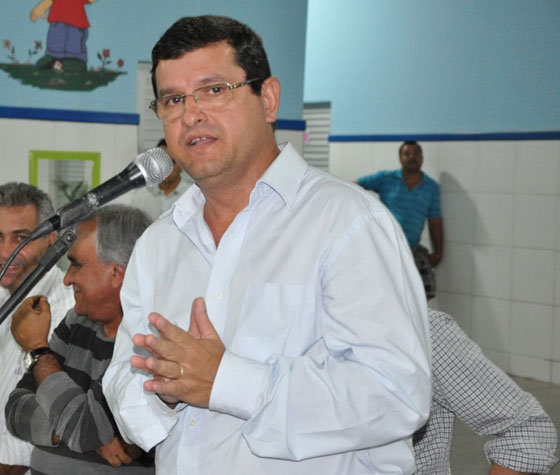 فتح تحقيق مع رئيس بلدية برازيلي سلّم مفاتيح مدينته الى الله!! صورة رقم 5