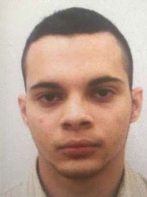 فيديو لمنفذ الاعتداء على مطار فلوريدا وهو يطلق النار وحالة فزع وارتباك صورة رقم 2