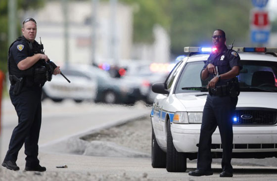 فيديو لمنفذ الاعتداء على مطار فلوريدا وهو يطلق النار وحالة فزع وارتباك صورة رقم 39