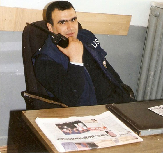  فيديو مؤلم.. لحظة مقتل شرطي تركي في هجوم ارهابي بازمير صورة رقم 3