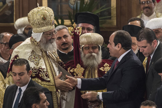 السيسي يهنئ البابا تواضروس ويعلن عن بناء اكبر كنيسة ومسجد متجاورين صورة رقم 10