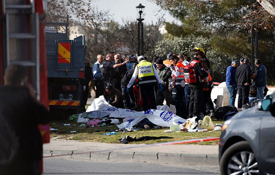 لماذا هرب الجنود الاسرائيليون ولم يوجهوا لدى تنفيذ عملية الدهس! فيديو صورة رقم 13