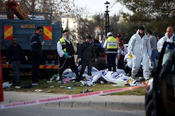 لماذا هرب الجنود الاسرائيليون ولم يوجهوا لدى تنفيذ عملية الدهس! فيديو صورة رقم 25