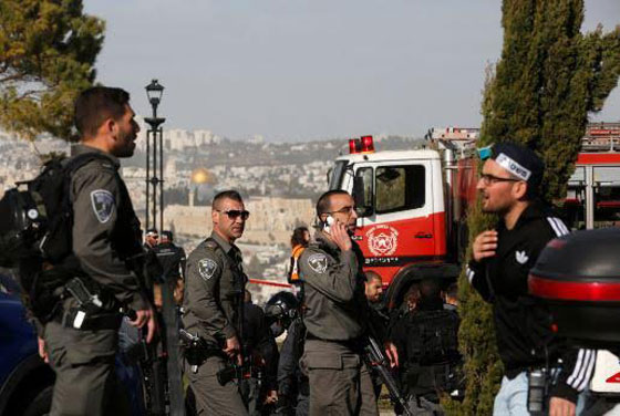 لماذا هرب الجنود الاسرائيليون ولم يوجهوا لدى تنفيذ عملية الدهس! فيديو صورة رقم 26