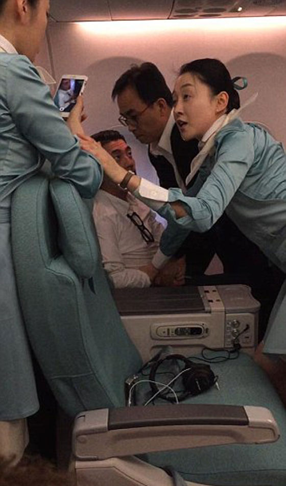 السماح باستخدام الصاعق الكهربائي على طائرات كورية  للسيطرة على الشغب صورة رقم 11