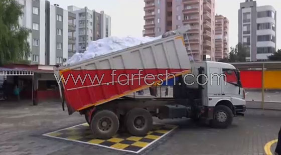 شاحنات محملة بالثلوج لإسعاد الأطفال في تركيا صورة رقم 2