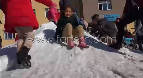 شاحنات محملة بالثلوج لإسعاد الأطفال في تركيا صورة رقم 15