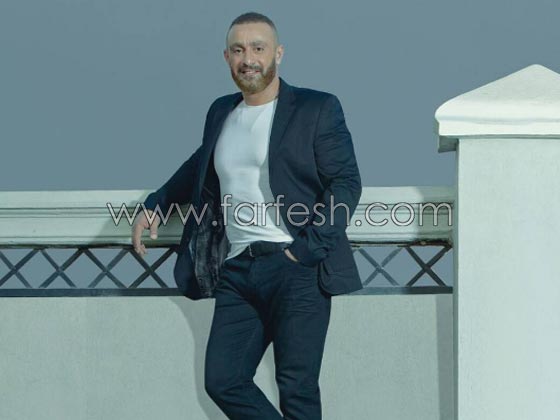 فيديو مثير: أحمد السقا يخاطر بحياته وينقذ فتاة انقلبت سيارتها صورة رقم 7
