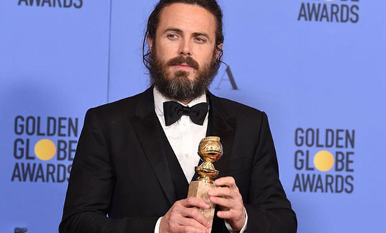 لا لا لاند يحصد 7 جوائز غولدن غلوب ومونلايت افضل فيلم درامي صورة رقم 5