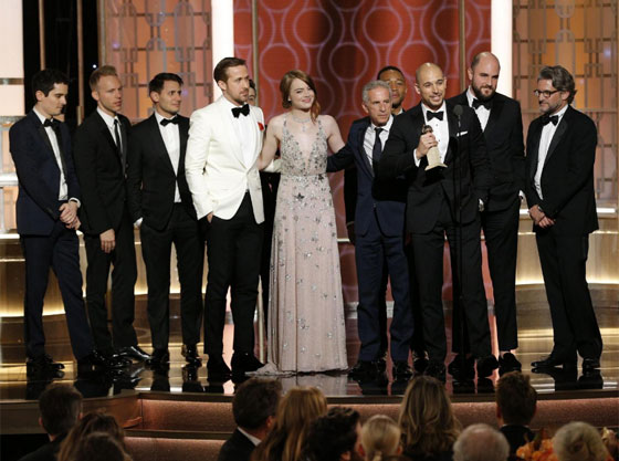 لا لا لاند يحصد 7 جوائز غولدن غلوب ومونلايت افضل فيلم درامي صورة رقم 9