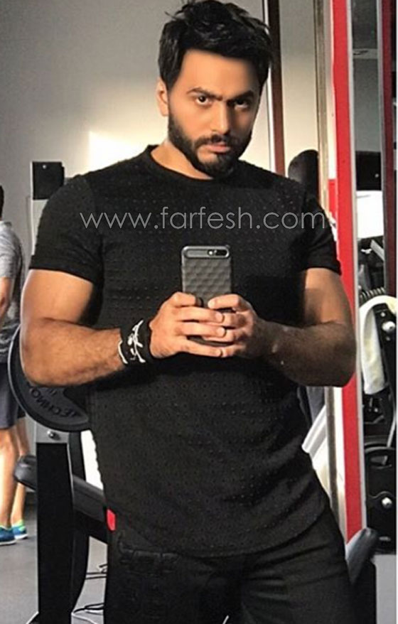 فيديو تامر حسني يحقق أمنية شاب ويجعله يبكي فرحاً  صورة رقم 14