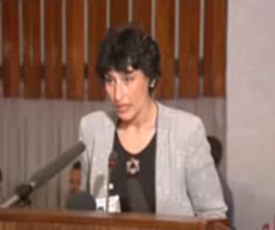 برلمانية جزائرية: شعرت بالخوف عندما تقدم القذافي لخطبتي! صورة رقم 3