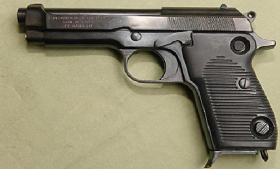 مشهدان يحبسان الانفاس لمواجهة مباشرة بين الامن السعودي وارهابيين صورة رقم 5