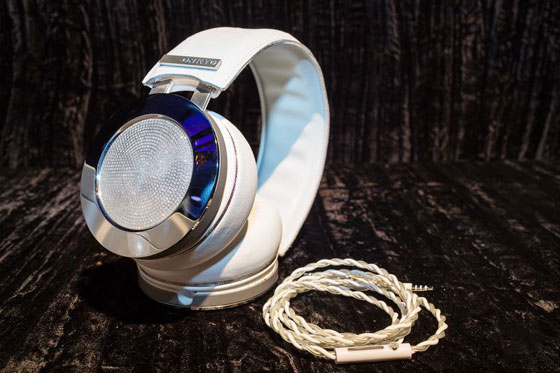  أغلى سماعتين في العالم احداهما مرصعة بالالماس وثمنها 100 الف دولار! صورة رقم 7