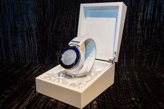  أغلى سماعتين في العالم احداهما مرصعة بالالماس وثمنها 100 الف دولار! صورة رقم 8