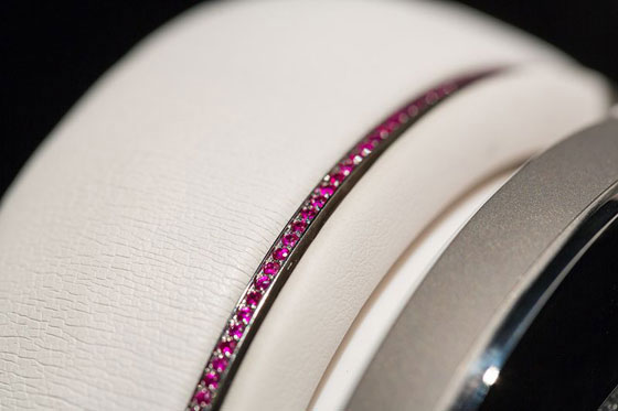  أغلى سماعتين في العالم احداهما مرصعة بالالماس وثمنها 100 الف دولار! صورة رقم 11