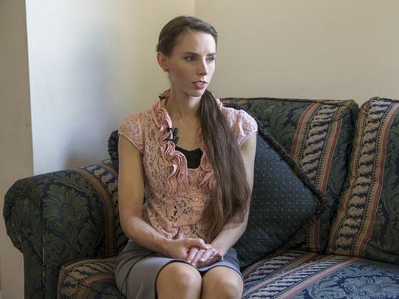 18 امرأة يقاضين طبيبا بجامعة ميشيغن بقضية تنفيذ اعمال مشينة بحقهن صورة رقم 1