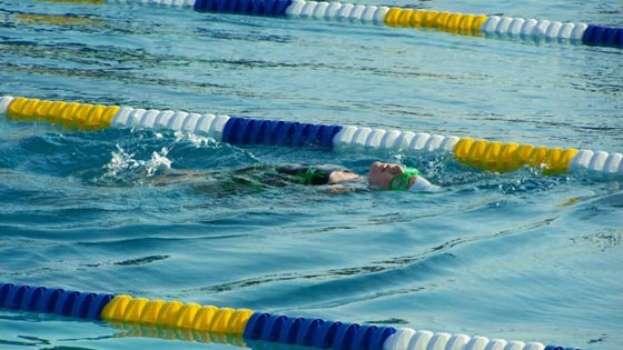  محكمة أوروبية تصدم المسلمين وترفض إعفاء فتياتهن من حصص السباحة!  صورة رقم 3