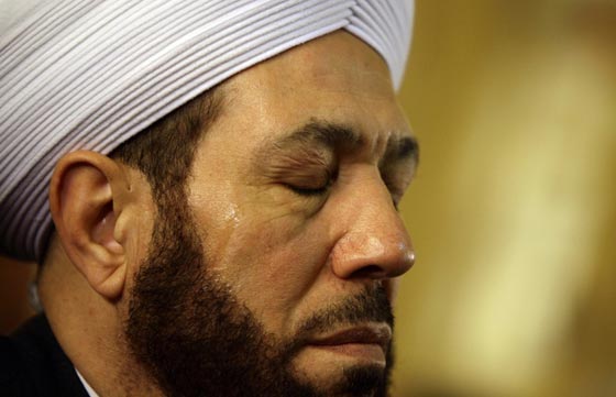 اخطأ مفتي سوريا فاصبح بشار الاسد قائدا راحلا وذكراه خالدة.. فيديو صورة رقم 5