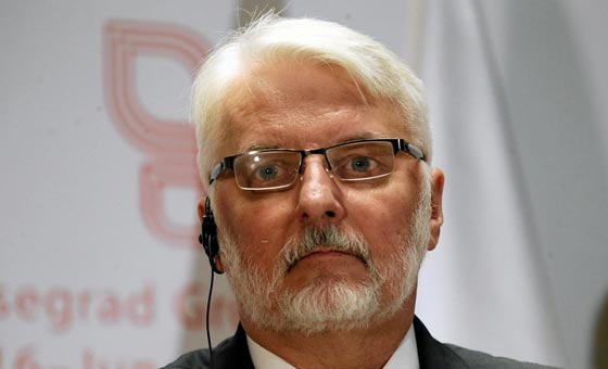 وزير خارجية بولندا يلتقي وزراء من عالم خيالي ويثير موجة سخرية صورة رقم 6