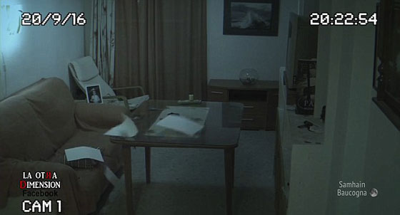  اب يدخل في حالة صدمة وذهول مما شاهده في غرفة طفلته.. فيديو مرعب صورة رقم 5