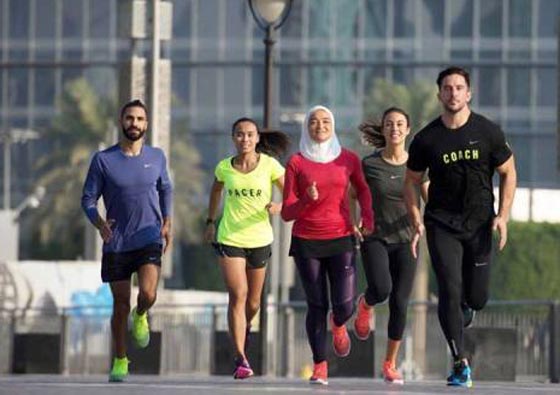  منال رستم: تخلت عن مهنتها كطبيبة صيدلية لتخاطر وتتسلق أعلى جبال العالم صورة رقم 9