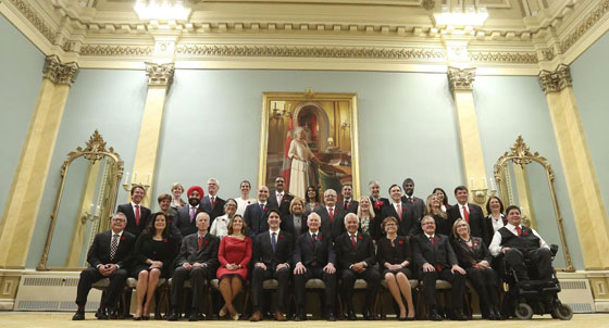 مهاجر صومالي يشق طريقه الى الحكومة الكندية ويصبح وزيرا فيها صورة رقم 8