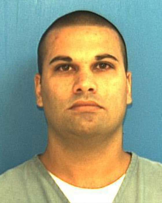  فيديو وصور: اعتقال المتهم باشعال النار في مسجد بواشنطن صورة رقم 1