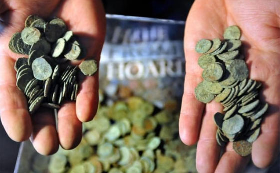 العثور على كمية كبيرة من الذهب داخل بيانو قديم صورة رقم 6