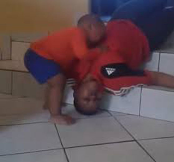 سيلفي الموت.. صور وضعية الموت تذهل العالم وتثير موجة استياء صورة رقم 10