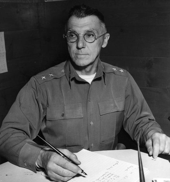 اشهر 10 القاب لعسكريين سبقوا الكلب المسعور الذي عينه ترامب وزيرا صورة رقم 3