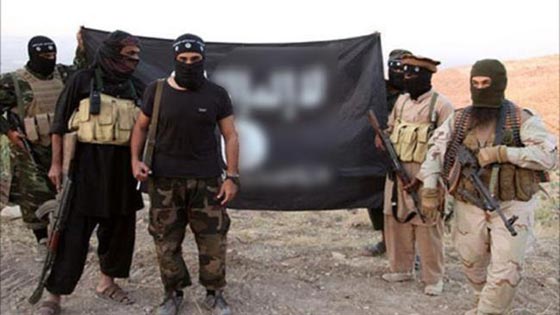 بالفيديو..  ضربة جوية استهدفت عناصر داعش أثناء هروبهم من الموصل صورة رقم 4