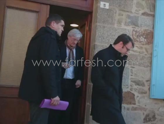 فيديو صادم.. مرشح  لرئاسة فرنسا يهان ويتلقى صفعة على وجهه صورة رقم 1