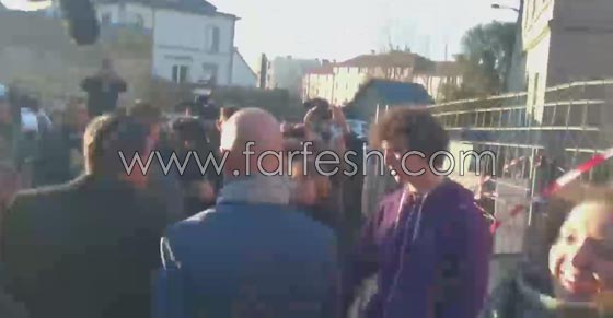 فيديو صادم.. مرشح  لرئاسة فرنسا يهان ويتلقى صفعة على وجهه صورة رقم 3