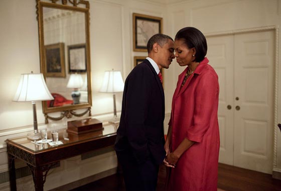 قبل مغادرة البيت الأبيض.. اوباما يهنئ زوجته بعيد ميلادها ويعبر لها عن حبه صورة رقم 3